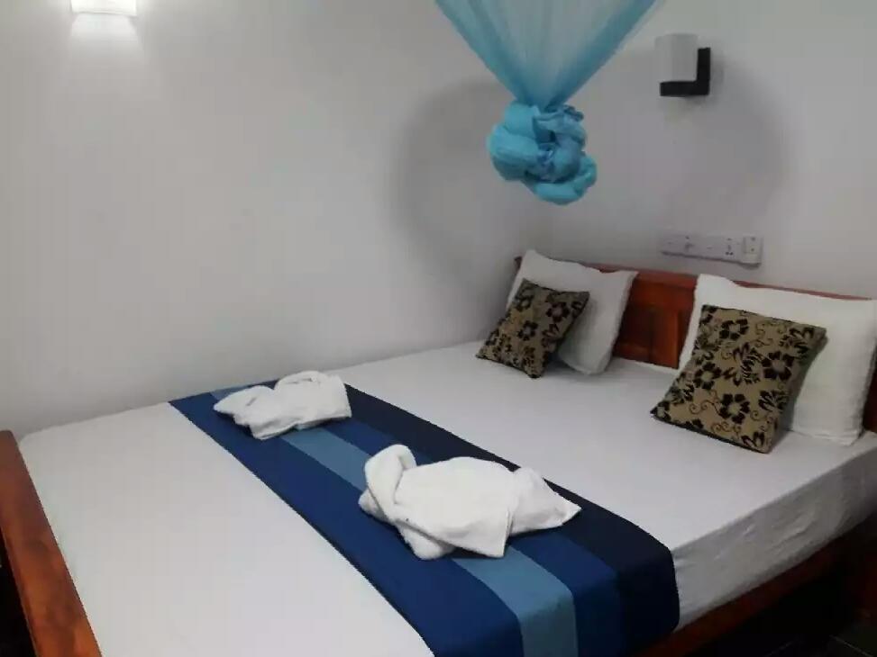 Hotel Camorich Tissamaharama Exterior foto