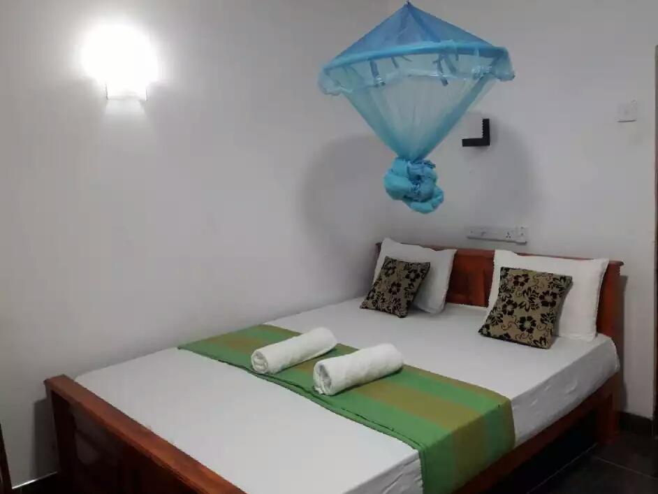 Hotel Camorich Tissamaharama Exterior foto